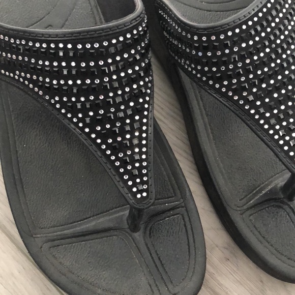 Rhinestone Platform Flipflops - Picture 5 of 7